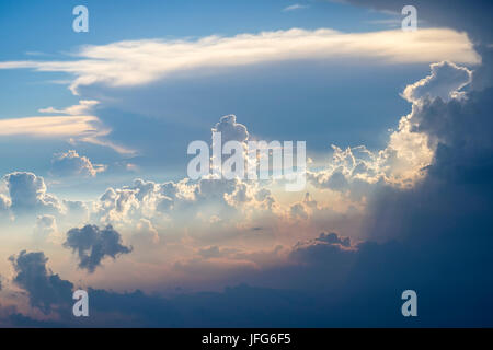 Nuages Banque D'Images