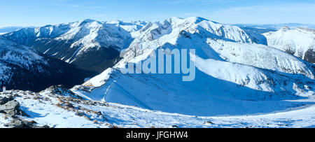 Kasprowy Wierch dans les Tatras Occidentales. Vue d'hiver. Banque D'Images