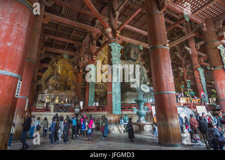 Le Japon, Kansai, Nara City, Temple Todai-ji, Patrimoine Mondial de l'UNESCO, le Grand Bouddha (Daibutsu) Banque D'Images