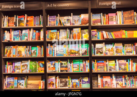 L'Angleterre, l'affichage de la librairie Guide de Voyage Livres Banque D'Images