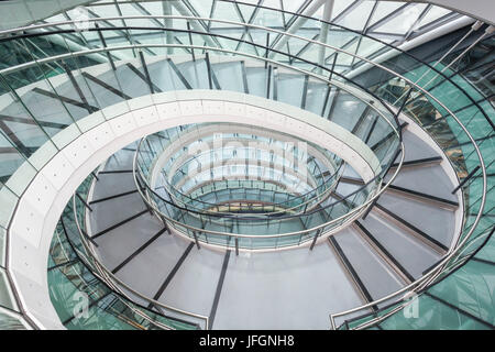 L'Angleterre, Londres, Southwark, à l'Hôtel de Ville, l'intérieur en colimaçon Banque D'Images