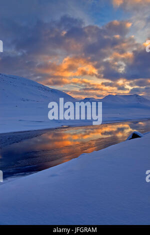 L'Islande, fjords de l'ouest, paysage d'hiver dans le Dyrafjördur Pingeyri fermer Banque D'Images