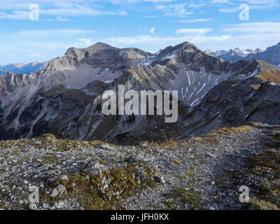 Vue sur Schöttelkarspitze sur Soiernspitze Lahnspitze Feldernkopf et Reißende et, de Soiern Banque D'Images