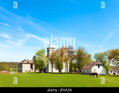 Ancienne église (Sydoriv village, région de Ternopil, Ukraine) Banque D'Images