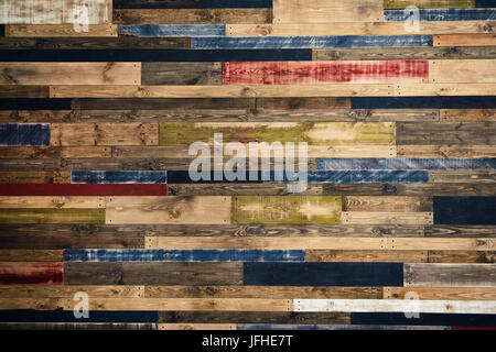 Mur de planches de bois de différentes couleurs. Abstract grunge background texture bois Banque D'Images