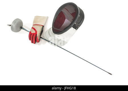 Masque d'escrime, épée et des gants sur fond blanc Banque D'Images