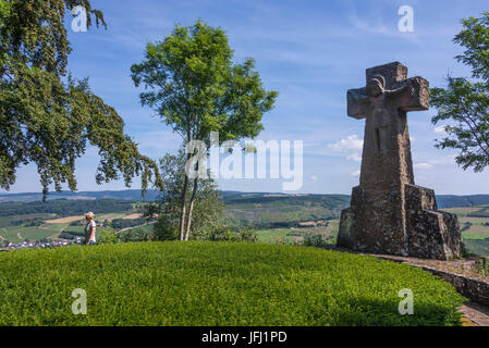 Allemagne, Rhénanie-Palatinat, district 3621, ferme du parc, Klauses Kastel, croix, Banque D'Images