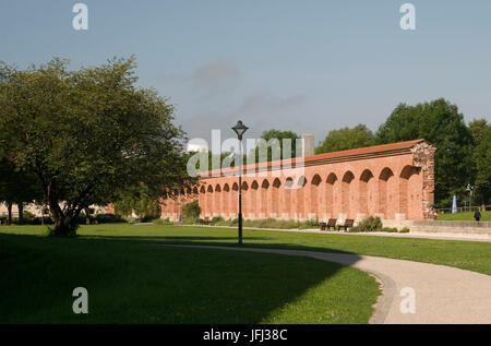 L'Europe, l'Allemagne, la Bavière, le Danube, Ingolstadt, Klenzpark (park), vue à la forteresse de mur, Banque D'Images