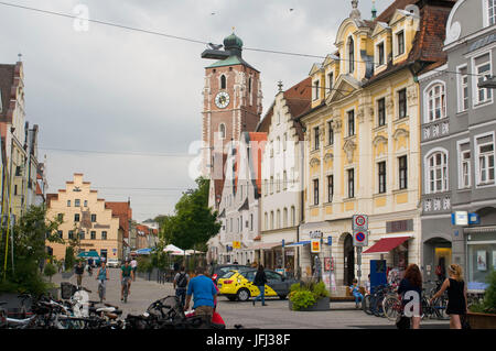 L'Europe, l'Allemagne, la Bavière, le Danube, Ingolstadt, Theresienstrasse, vue de la cathédrale de Notre Dame, Banque D'Images