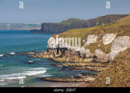 Royaume-uni, Irlande du Nord, County Antrim, Northern Ireland, elevated view de Curran Strand Beach Banque D'Images