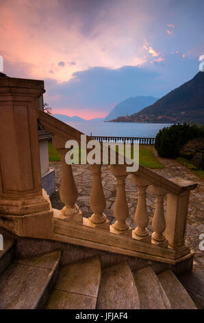 Peschiera Maraglio, vue de l'Iseo, Montisola, province de Brescia, Italie, Banque D'Images