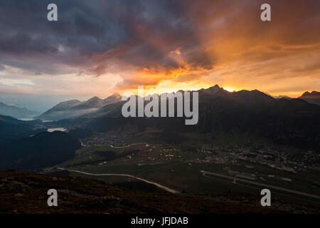 Coucher du soleil, Samedan, Engadine, Suisse, Banque D'Images