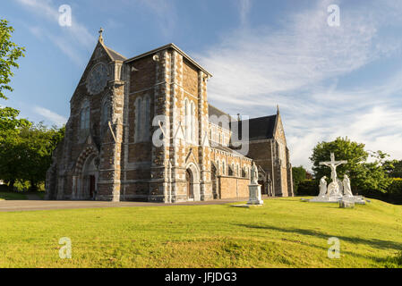 Saint James Church et son jardin, Killorglin, Co, Kerry, Munster, Irlande, Europe, Banque D'Images