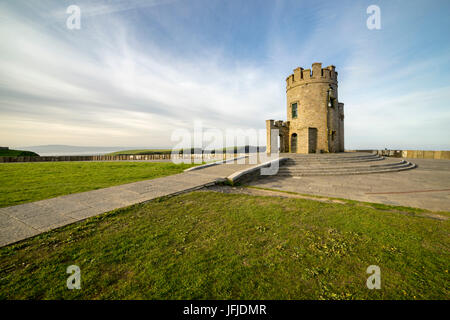 O'Brien's Tower, les Falaises de Moher, Liscannor, Munster, Co, Clare, Irlande, Europe, Banque D'Images