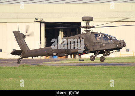 Les opérations des hélicoptères Apache de l'AAC à l'aérodrome de Wattisham. Banque D'Images