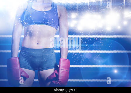 Image composite du milieu de boxer avec des gants Banque D'Images