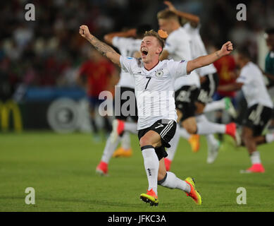 Cracovie, Pologne. 30 Juin, 2017. L'Allemagne Max Meyer célèbre victoire après le championnat d'Europe U21 dernier match entre l'Espagne et l'Allemagne à la Cracovia stadium à Cracovie, Pologne, 30 juin 2017. Photo : Jan Woitas/dpa-Zentralbild/dpa/Alamy Live News Banque D'Images