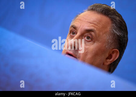 Saint Petersburg, Russie. 1er juillet 2017. Le vice-premier ministre et président de la Fédération de Football Union Vitaly Mutko, photographiés au cours de la conférence de presse finale de la FIFA à l'arène de la Coupe du Monde à Saint-Pétersbourg, Russie, 1 juillet 2017. Photo : Christian Charisius/dpa/Alamy Live News Banque D'Images