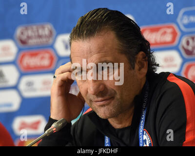 Saint-pétersbourg, Russie. 1er juillet 2017. 1 juillet, 2017 - Saint-Pétersbourg, Russie - entraîneur Chilien Juan Antonio Pizzi, photographiés lors de la conférence de presse du Chili pour la Coupe des Confédérations en Saint Petersburg, Russie, 1 juillet 2017. Le Chili fait face à l'Allemagne dans la Confed Cup finale le 2 juillet 2017. Credit : Andreï Pronin/ZUMA/Alamy Fil Live News Banque D'Images