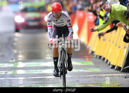 Düsseldorf, Allemagne. 1er juillet 2017. Radsport : UCI 2 - Tour de France, Düsseldorf (14, 00 km), 1. Etappe (Einzelzeitfahren) am 01.07.2017 à Düsseldorf (Allemagne). Der spanische Radrennfahrer Trek-Segaredo Équipe Alberto Contador vom fährt ins Ziel. Foto : Bernd Thissen/dpa Banque D'Images