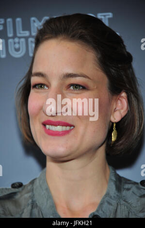 Munich, Allemagne. 28 Juin, 2017. L'actrice Marie Leuenberger arrive pour la première allemande du film 'Die göttliche Ordnung" au festival du film de Munich à l'Sendlnger Tor à Munich, Allemagne, 28 juin 2017. La comédie film sera dans les cinémas à partir du 3 août 2017. Photo : Ursula Düren/dpa/Alamy Live News Banque D'Images