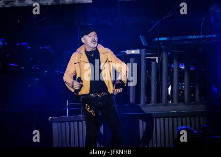 Modena, Italie 01 juillet 2017 Vasco Rossi live au Vasco Modena parc au parc d'Enzo Ferrari à Modène © Roberto Finizio / Alamy Live News Banque D'Images