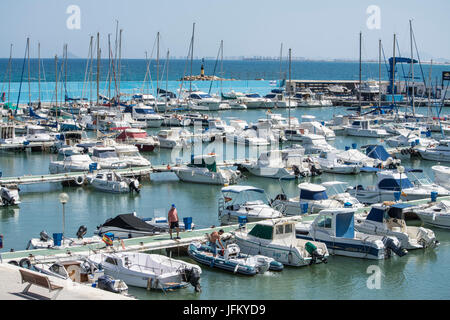 Bateaux dans le port de plaisance de Torre de Horadada Alicante Espagne Banque D'Images