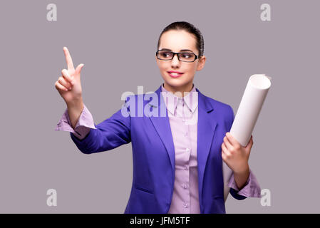 Tailleur femme en appuyant sur le bouton virtuel Banque D'Images