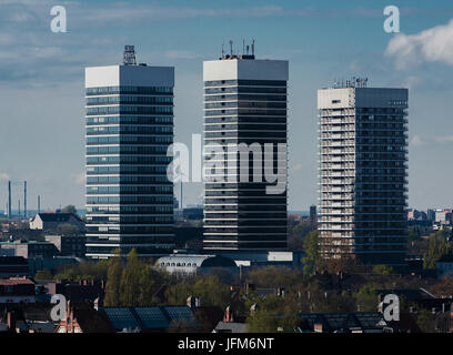 Hambourg vue sur l'horizon d'un immeuble à bureaux Banque D'Images