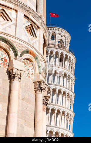 L'Europe, Italie, Toscane, Pise, Détail de la tour et la cathédrale Banque D'Images