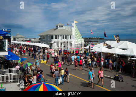 USA, New Hampshire, Hampton Beach, l'établissement Hampton Beach Festival des fruits de mer view de Ocean Boulevard Banque D'Images