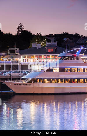 USA, Massachusetts, Cape Ann, Gloucester, Croisières Gloucester, dusk Banque D'Images