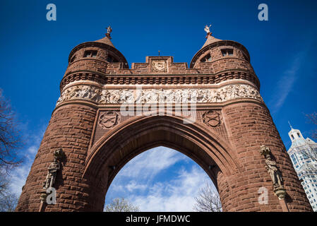 USA, New York, Hartford, Bushnell Park, soldats et marins du passage Banque D'Images