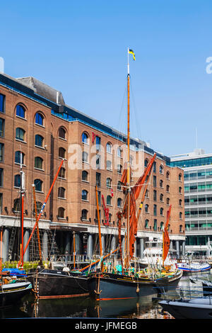 L'Angleterre, Londres, Wapping, St.Katharine Docks Banque D'Images