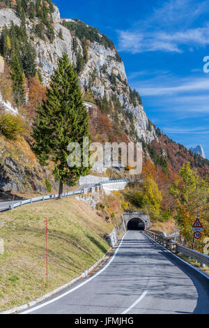 Passo di Monte Croce Carnico dans les Alpes Carniques, Paluzza, Province d'Udine, Frioul-Vénétie Julienne, la région de l'Italie, l'Europe. Banque D'Images