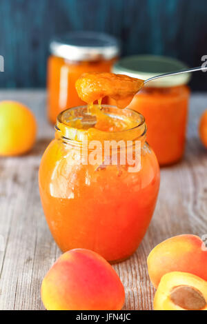 Confiture d'abricot maison Banque D'Images