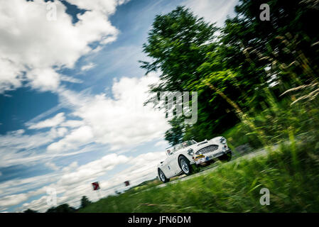 Austin Healey Roadster - Classic Car sur la route Banque D'Images
