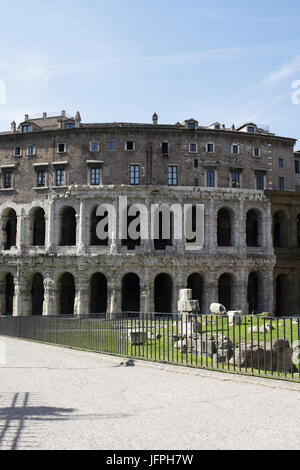 Théâtre de Marcellus l'ancien théâtre en plein air, à Rome, Italie Banque D'Images