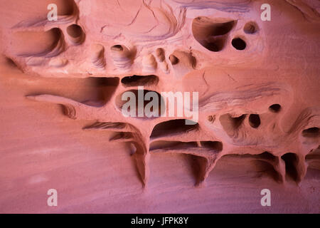 Valley of Fire Nevada, Grotte Windstone Arch formation incendie Banque D'Images