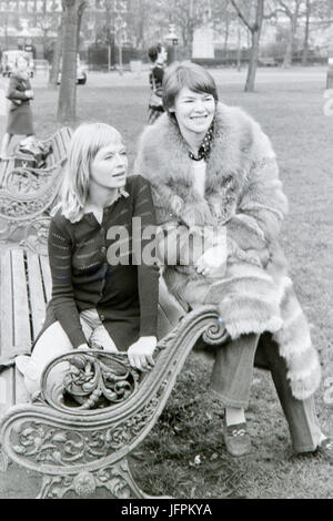 Actrice britannique Glenda Jackson et Susannah York en 1974. Banque D'Images