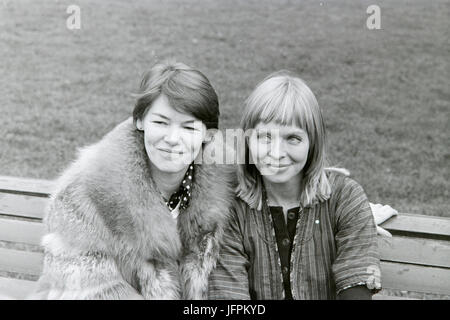 Actrice britannique Glenda Jackson et Susannah York en 1974. Banque D'Images