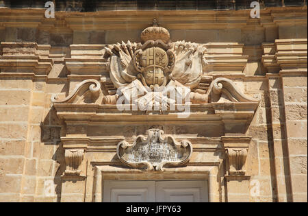 Le 19ème siècle les entrepôts, sur Pinto Wharf, sur Valletta Waterfront, régénéré, prêt pour le statut de ville européenne de la Culture en 2018, à Malte Banque D'Images