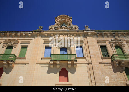 Le 19ème siècle les entrepôts, sur Pinto Wharf, sur Valletta Waterfront, régénéré, prêt pour le statut de ville européenne de la Culture en 2018, à Malte Banque D'Images