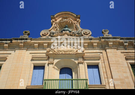 Le 19ème siècle les entrepôts, sur Pinto Wharf, sur Valletta Waterfront, régénéré, prêt pour le statut de ville européenne de la Culture en 2018, à Malte Banque D'Images