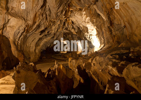 Jung dans la grotte Tham Jang,2 terrains Banque D'Images