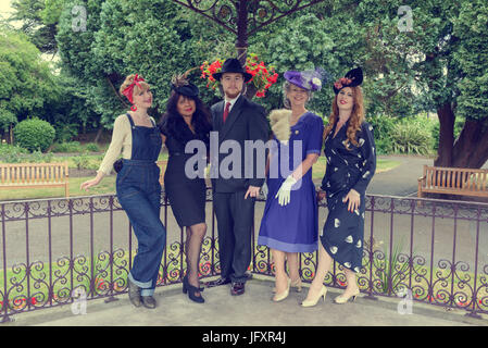 Dans le kiosque à Bridgnorth, Shropshire, en costume dans le cadre de la Severn Valley Railway Retour à l'événement 1940, Juin 2017 Banque D'Images