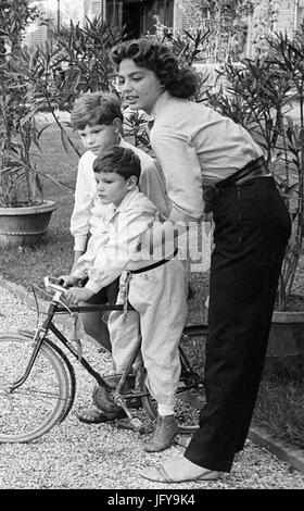 Egon, Sebastian et Ira von Fürstenberg 1955 Banque D'Images