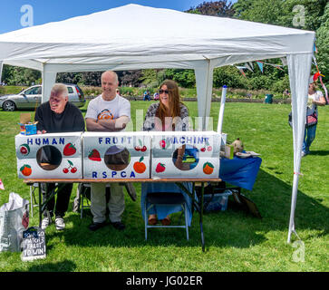 Heath Manor Park, Halifax, Angleterre. 2 juillet 2017. Les fruits de la machine à la RSPCA K9 Partie dans le parc, Carl Dickinson/Alamy Live News Carl Dickinson/Alamy Live News Banque D'Images