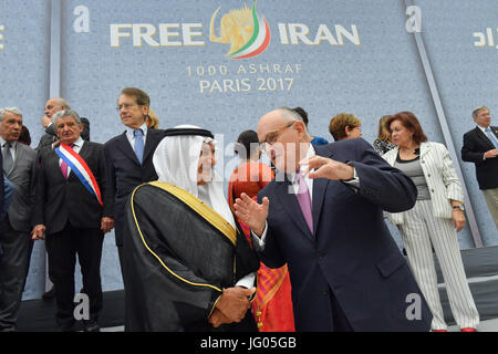 Paris, France 01/07/2017 - La grande réunion annuelle de la résistance iranienne (CNRI) a eu lieu au centre des expositions de Villepinte près de Paris. Maryam Radjavi a parlé devant plus de 100 000 personnes de la diaspora iranienne, venant de partout dans le monde. Les dirigeants politiques français et internationaux a également fait un discours à la soutenir. Banque D'Images