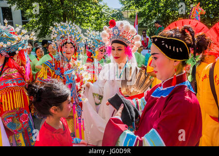 Vancouver, Canada. 30Th May, 2017. Canada 150, Parade de la fête du Canada, Vancouver, Colombie-Britannique, Canada. Crédit : Michael Wheatley/Alamy Live News Banque D'Images